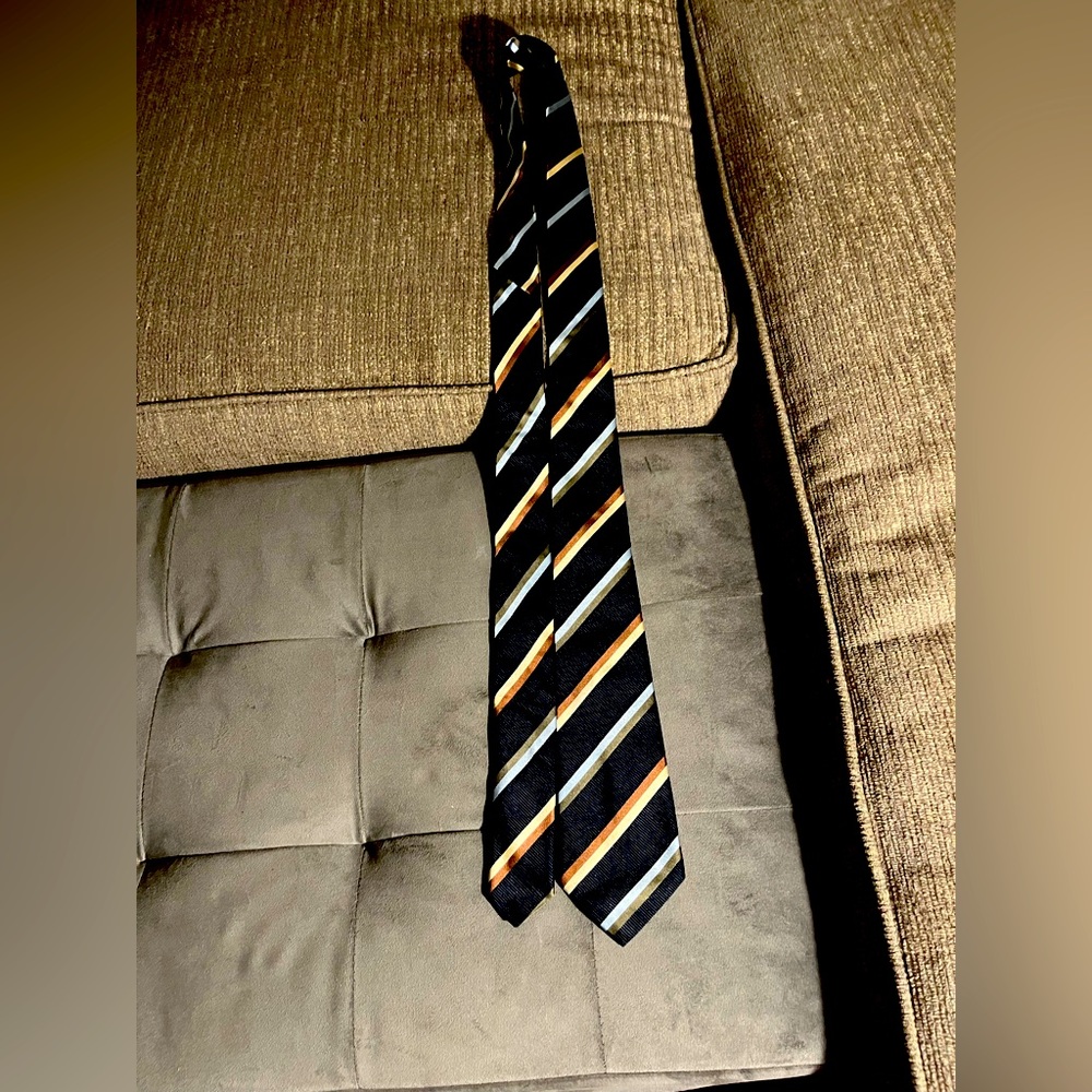 Men’s BURBERRY necktie! 100% AUTHENTIC! Or money back!